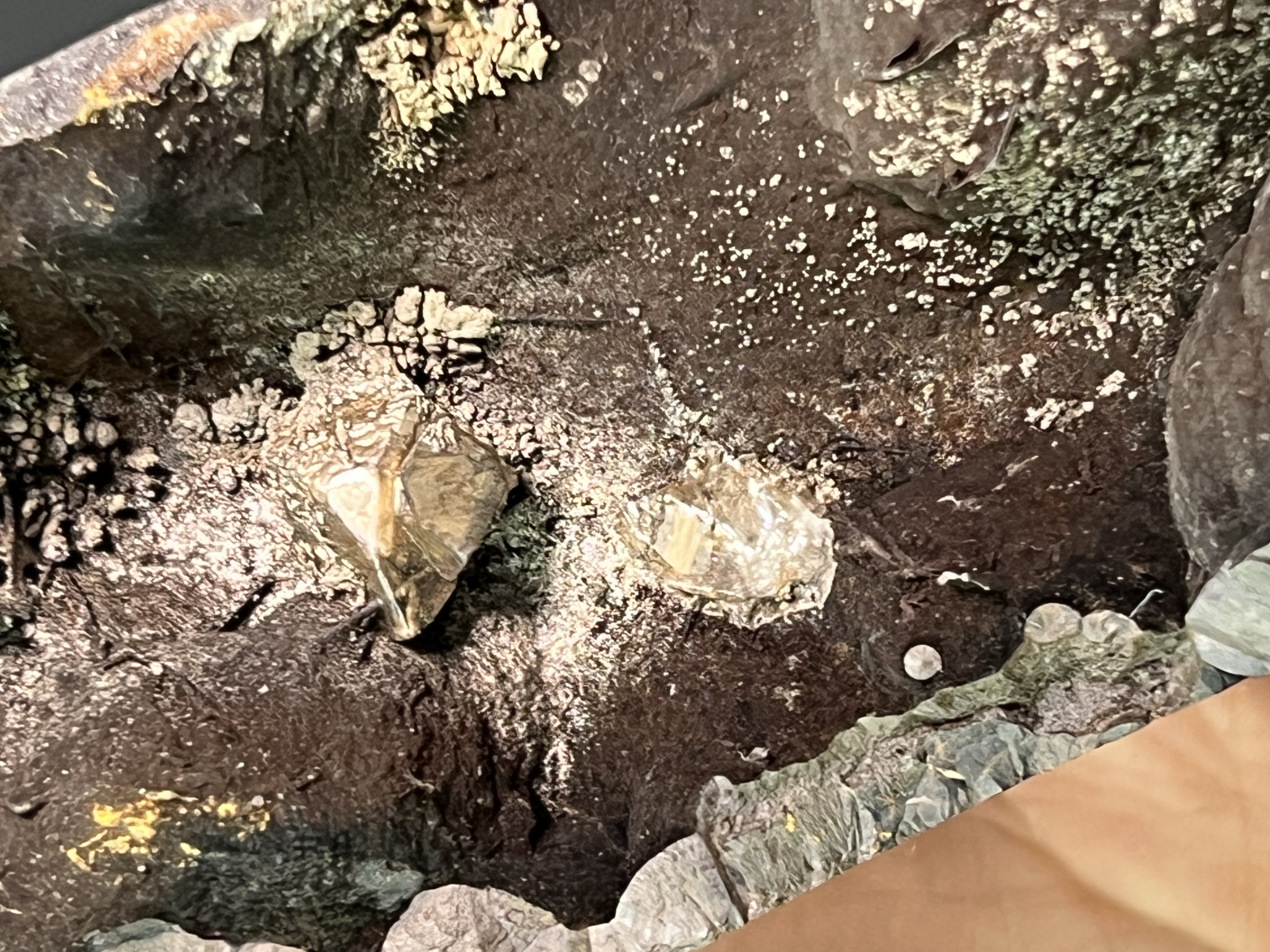 Very Unique Museum Piece, Specularite And Crystal Barite On Goethite