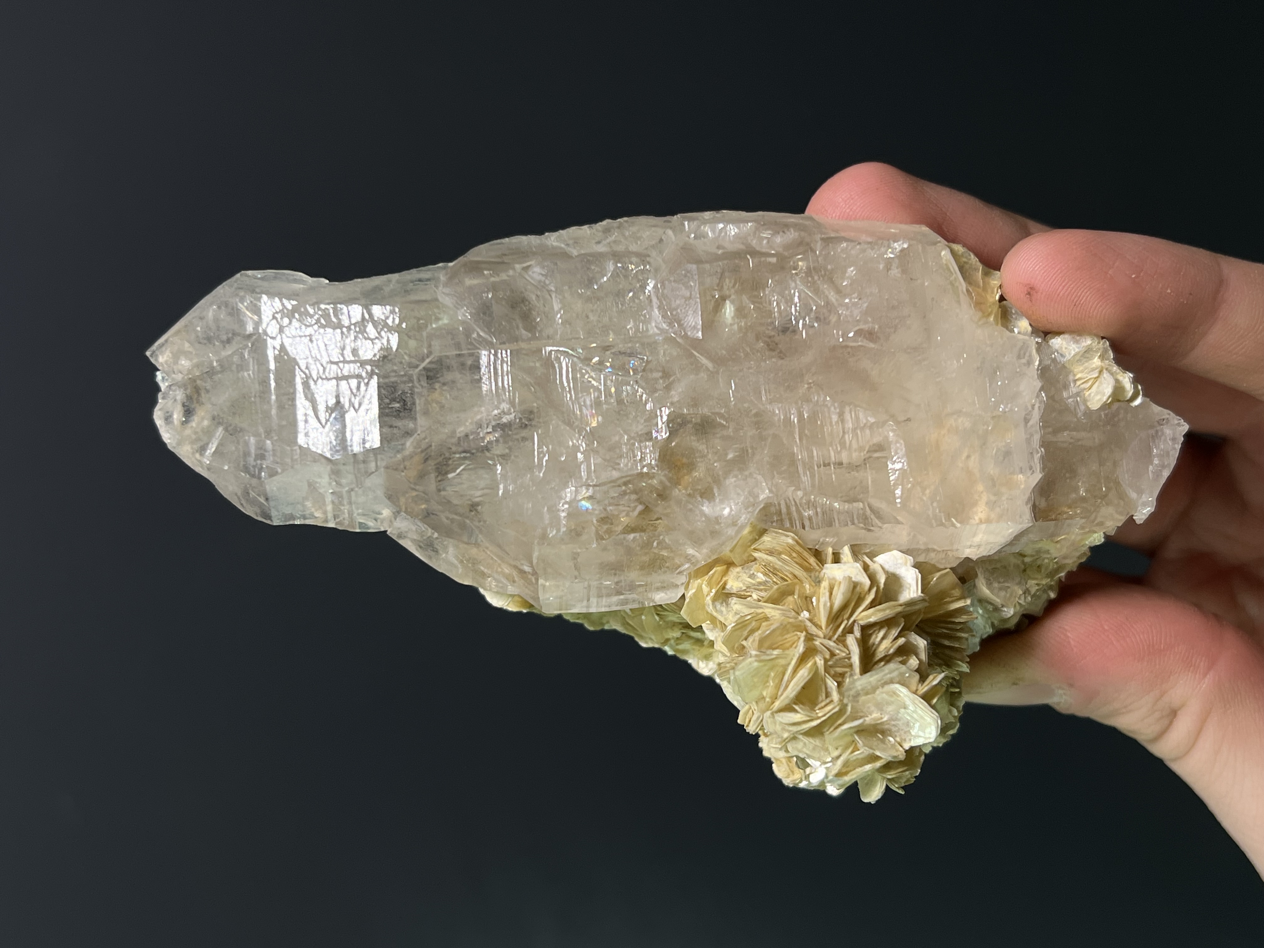 Museum Grade, Apatite Mica Quartz, 326gram
