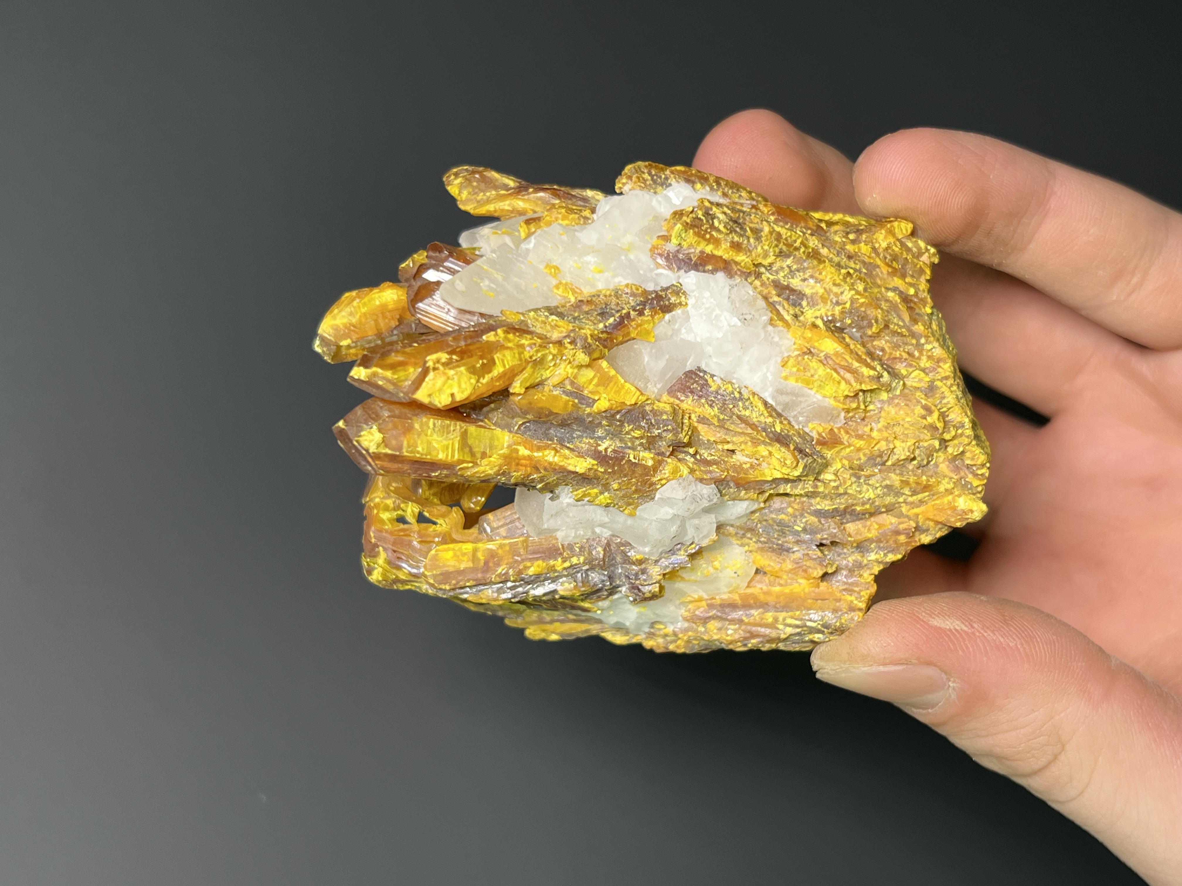 Museum Grade Orpiment Crystals, 225gram