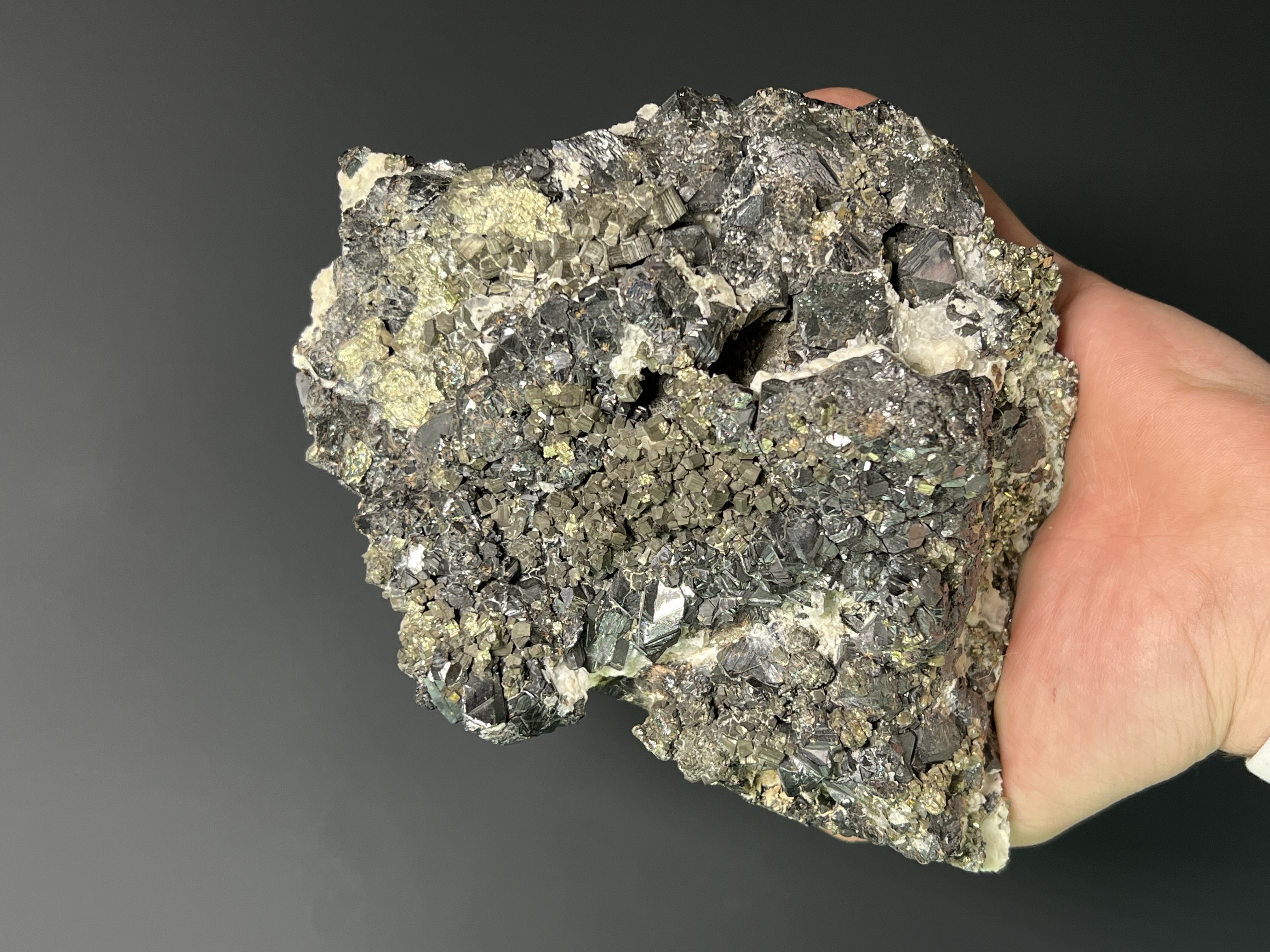 Pyrite, Galena, Quartz And Tetrahedrite, 2,7kg