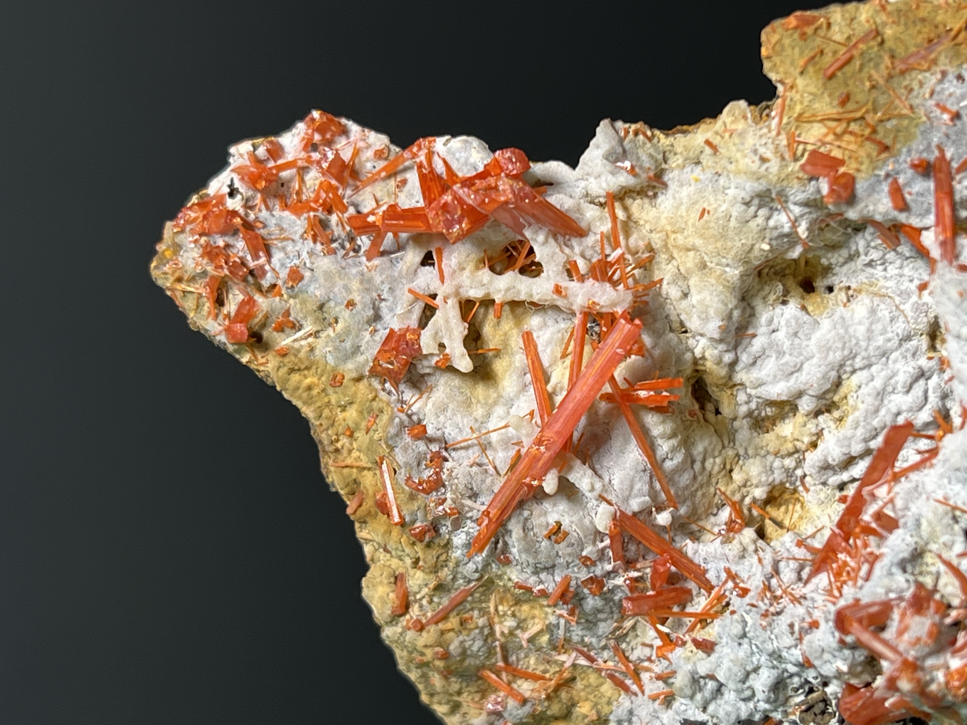 UMuseum Grade Special Crocoite Specimen, 150gram