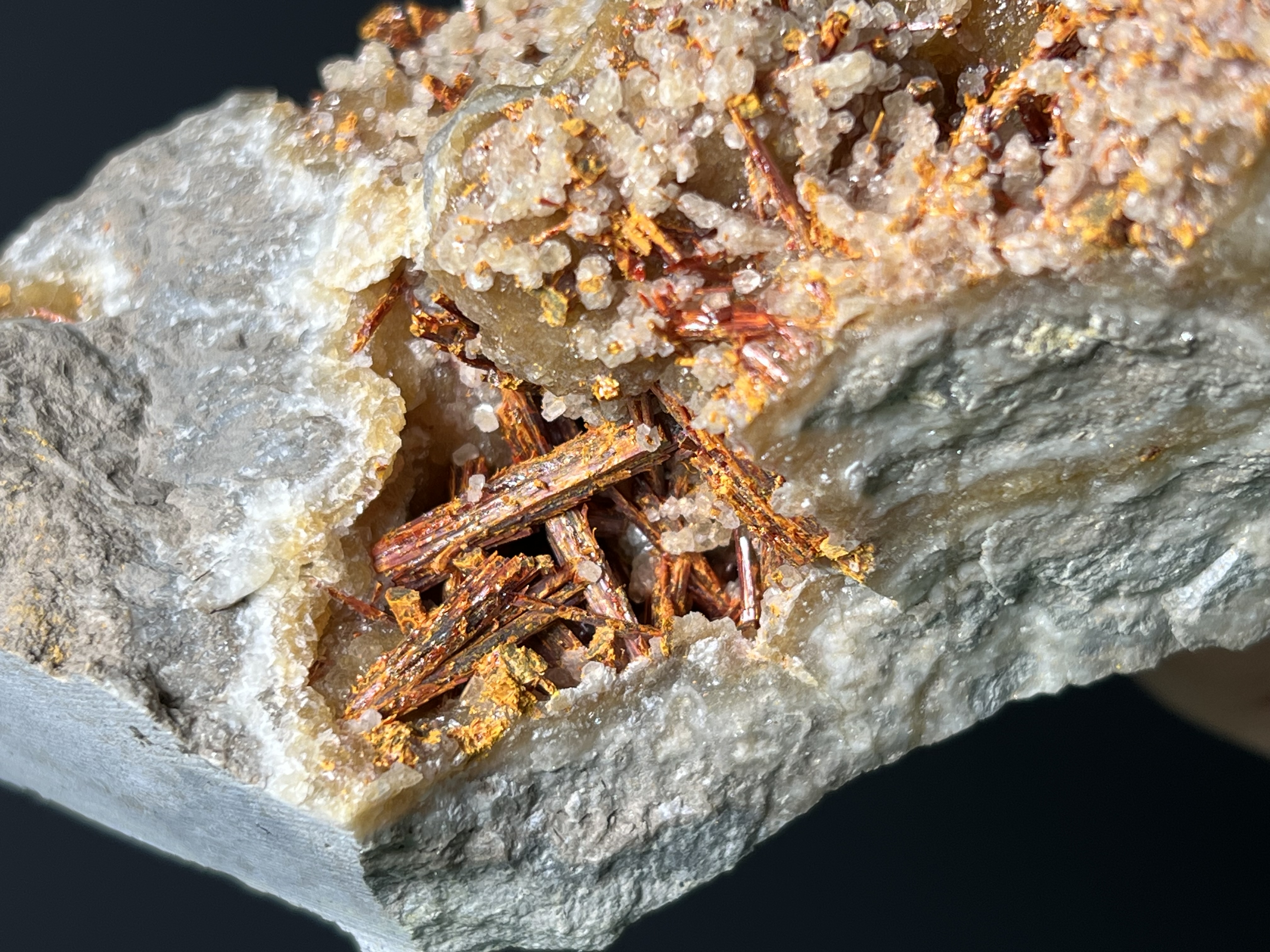 Museum Grade Realgar With Orpiment Specimen, 1kg