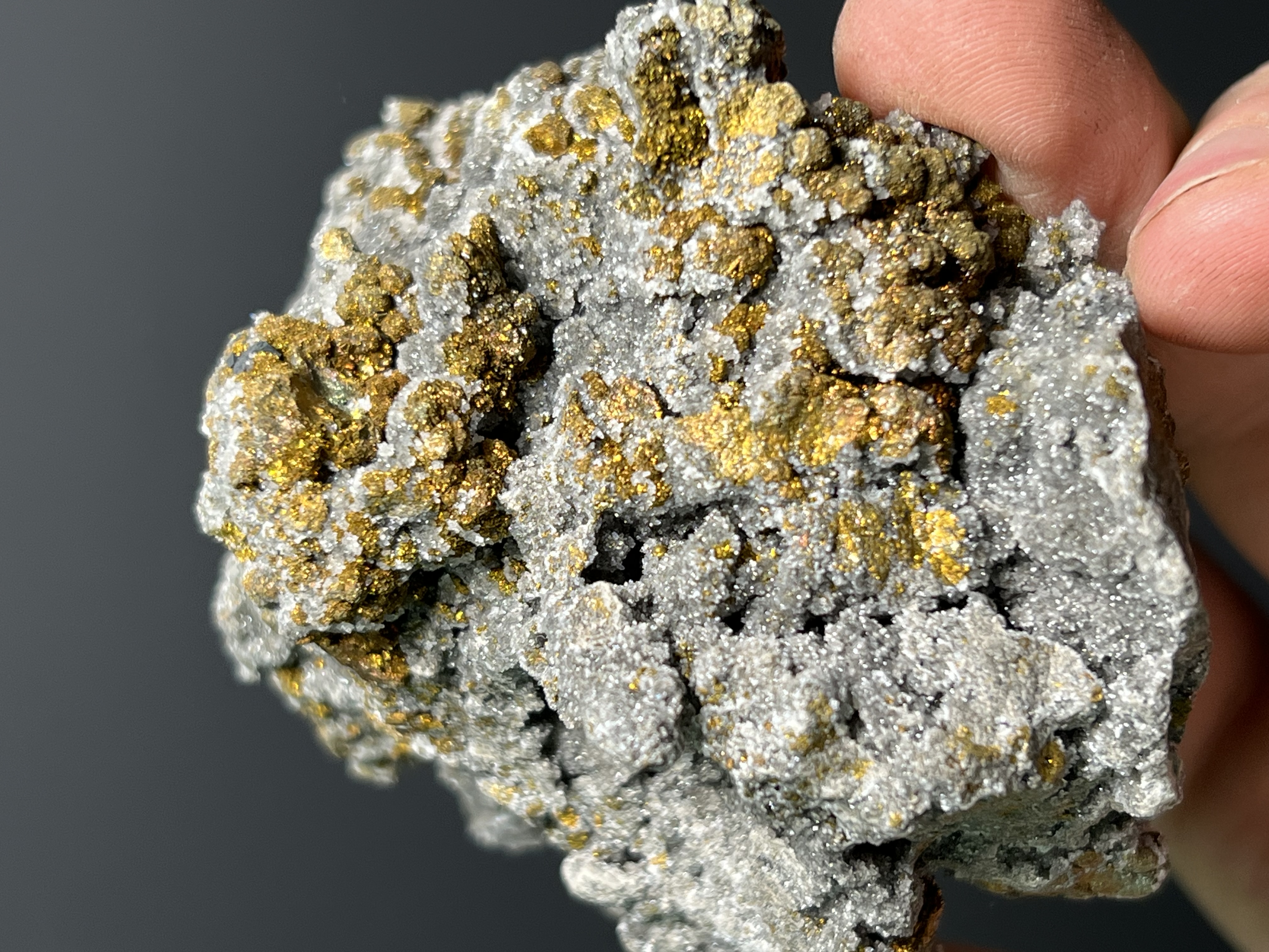 Calcite And Dolomite With Chalcopyrite, 440gram