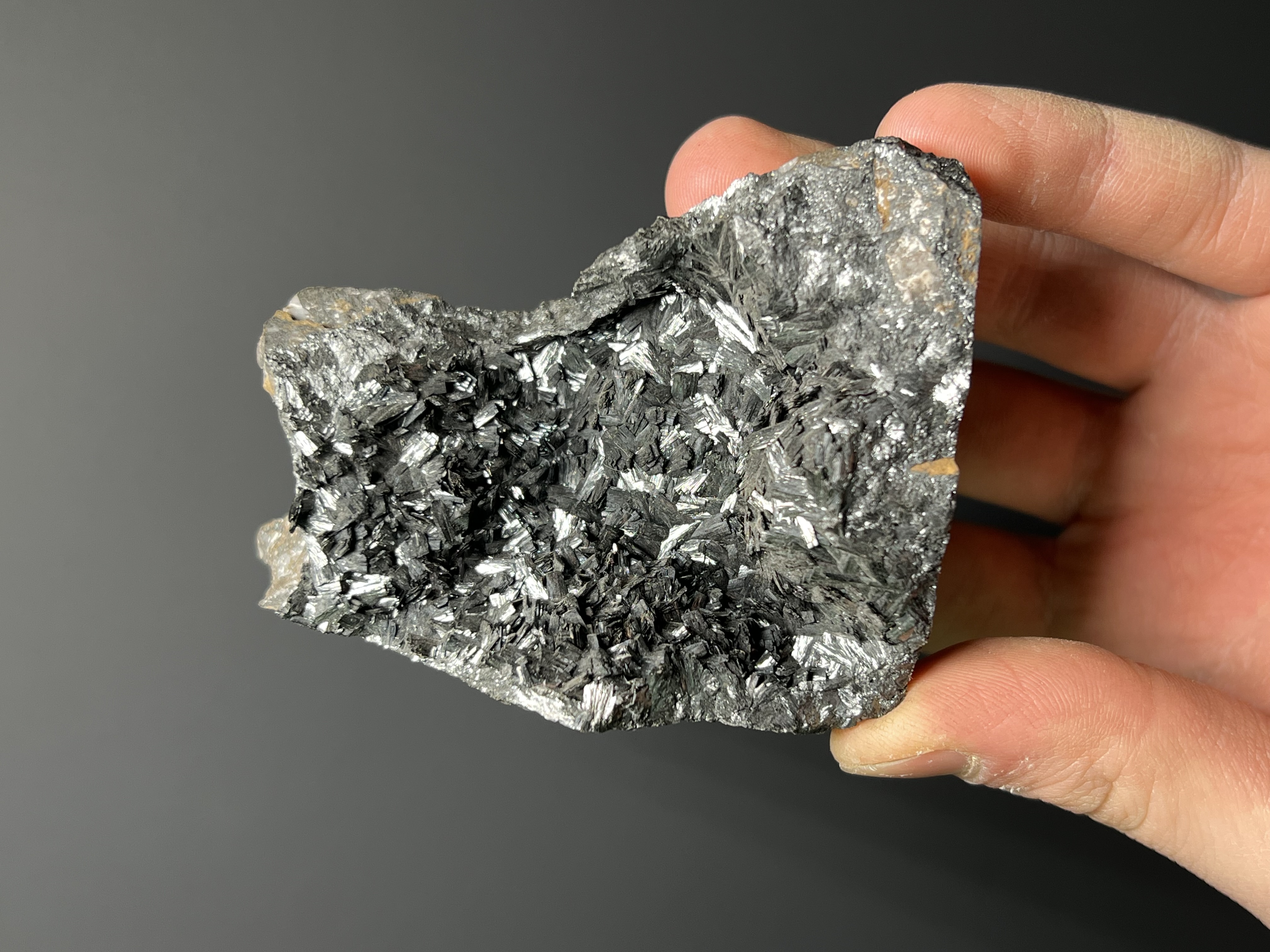 Manganite Specimen, 292gram