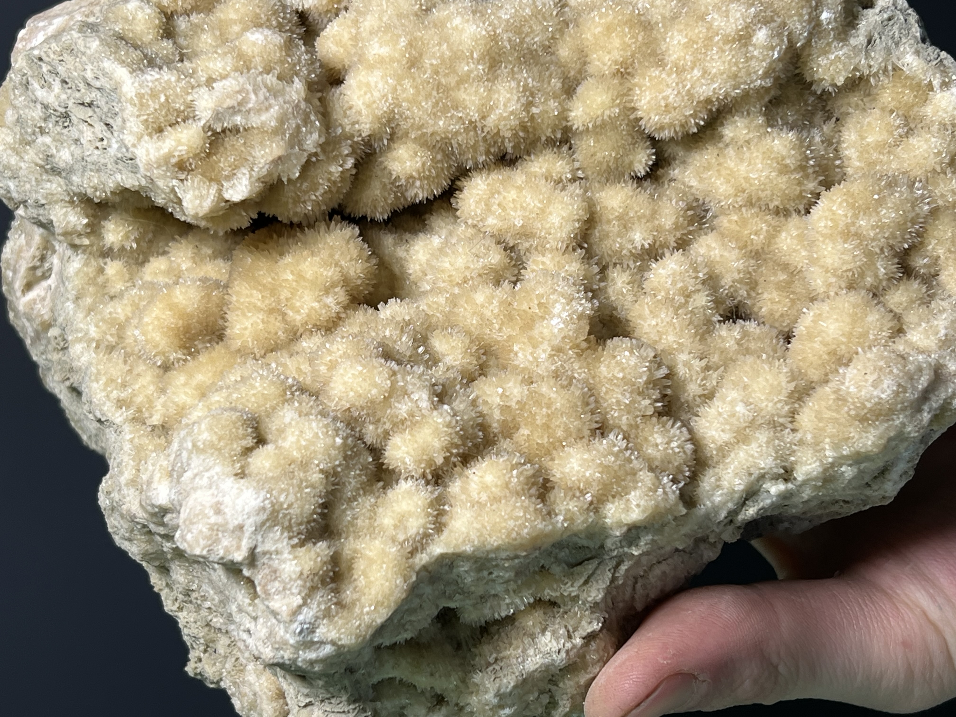 Very Special Colemanite Specimen, 2,8kg
