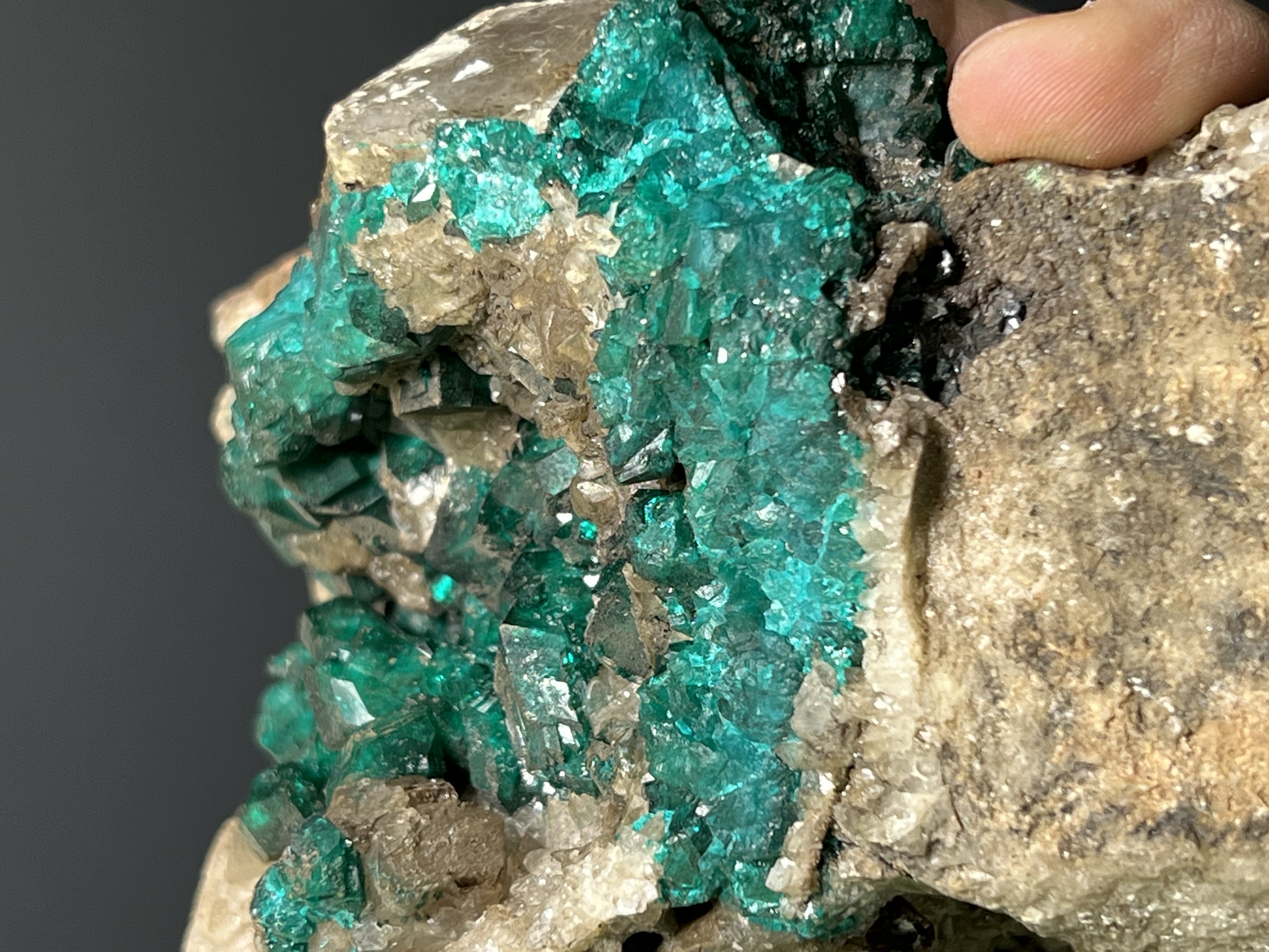 Very Special Dioptase On Matrix Specimen, 1,1kg